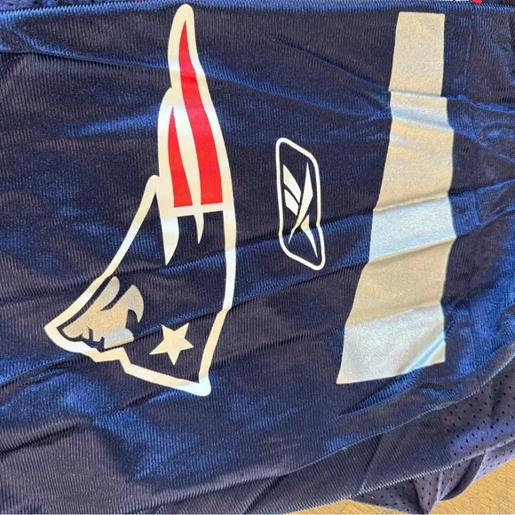 NFL New England Patriots Jersey #12 Brady - Picture 8 of 10